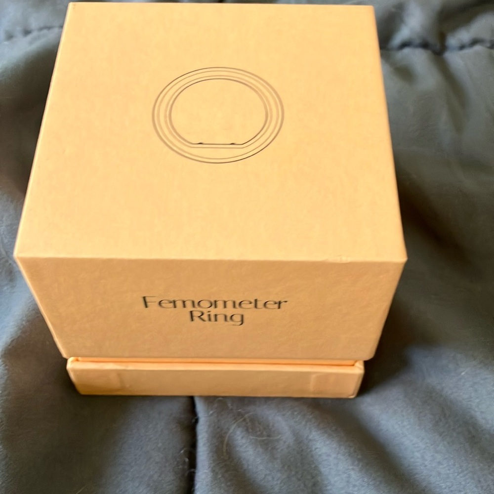 Cuter than oura ring only wear at night Femometer